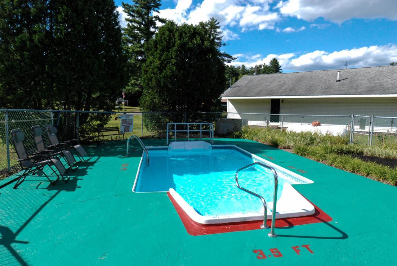 Maple Leaf Lodge Schroon Lake Ngoại thất bức ảnh