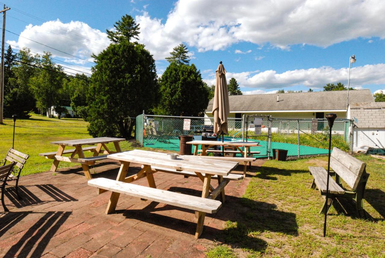 Maple Leaf Lodge Schroon Lake Ngoại thất bức ảnh