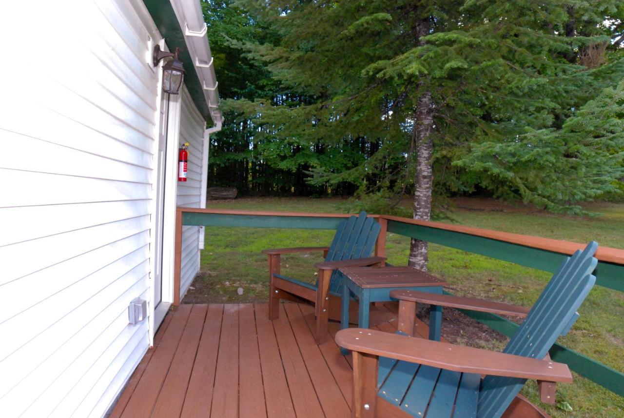 Maple Leaf Lodge Schroon Lake Ngoại thất bức ảnh