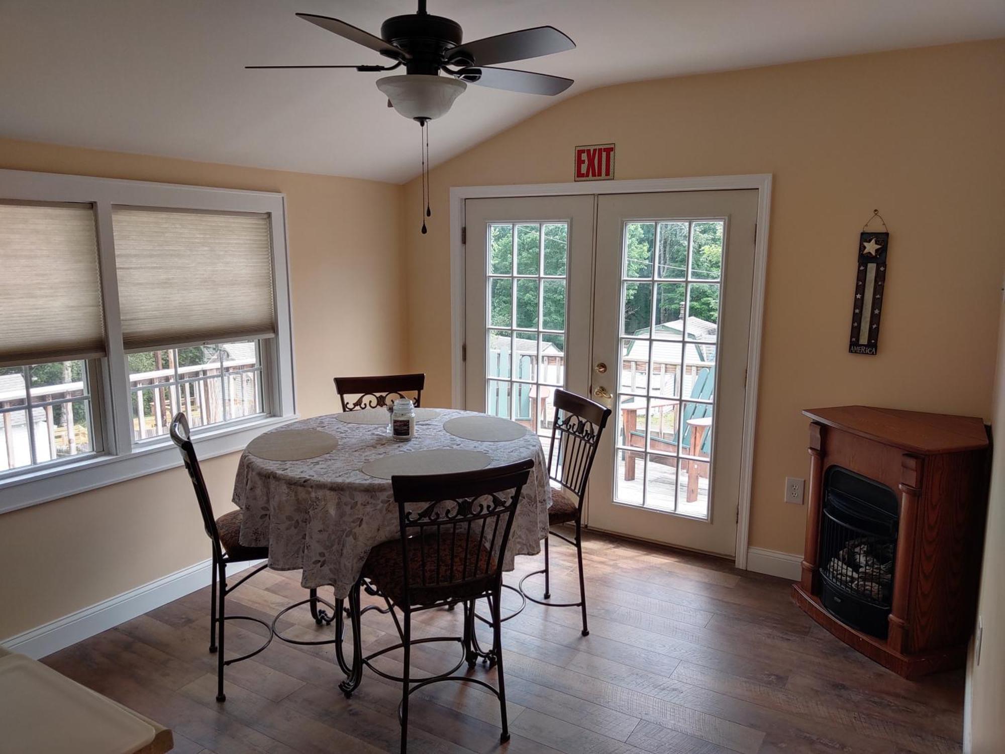 Maple Leaf Lodge Schroon Lake Ngoại thất bức ảnh